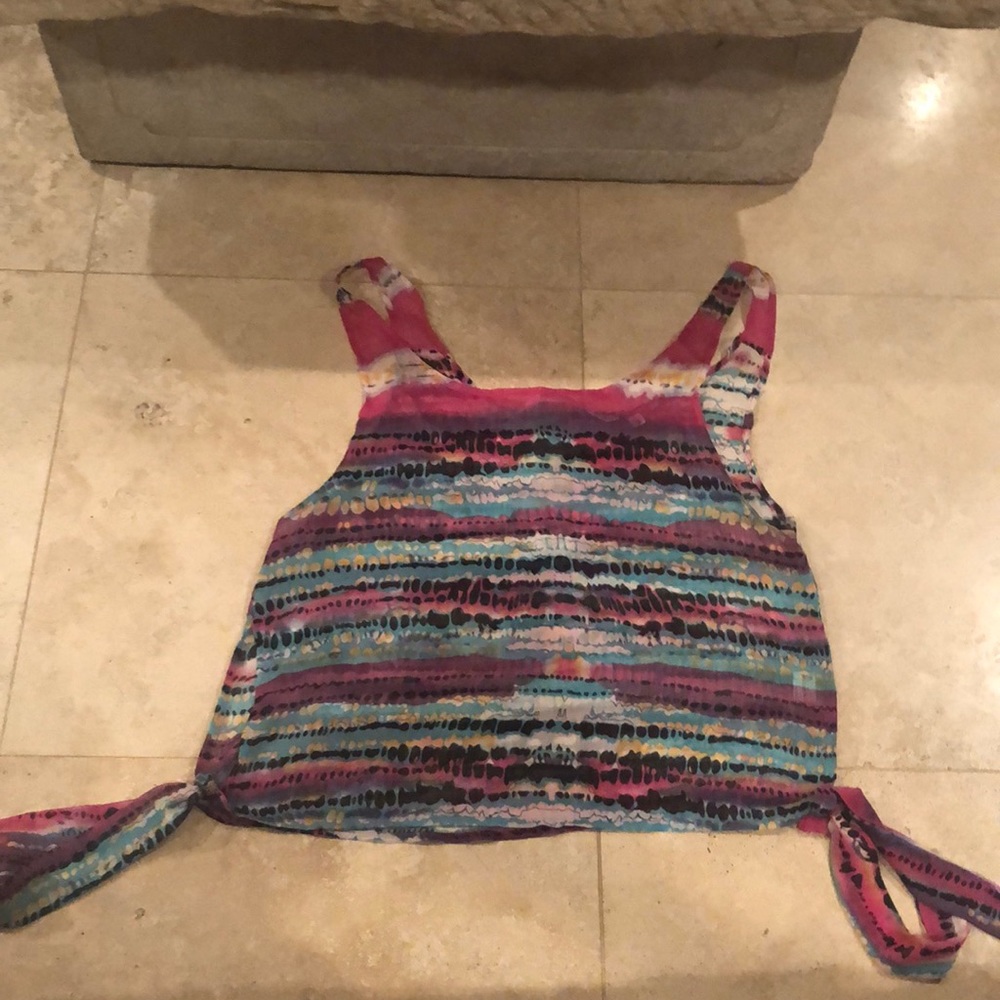Super cute and colorful top